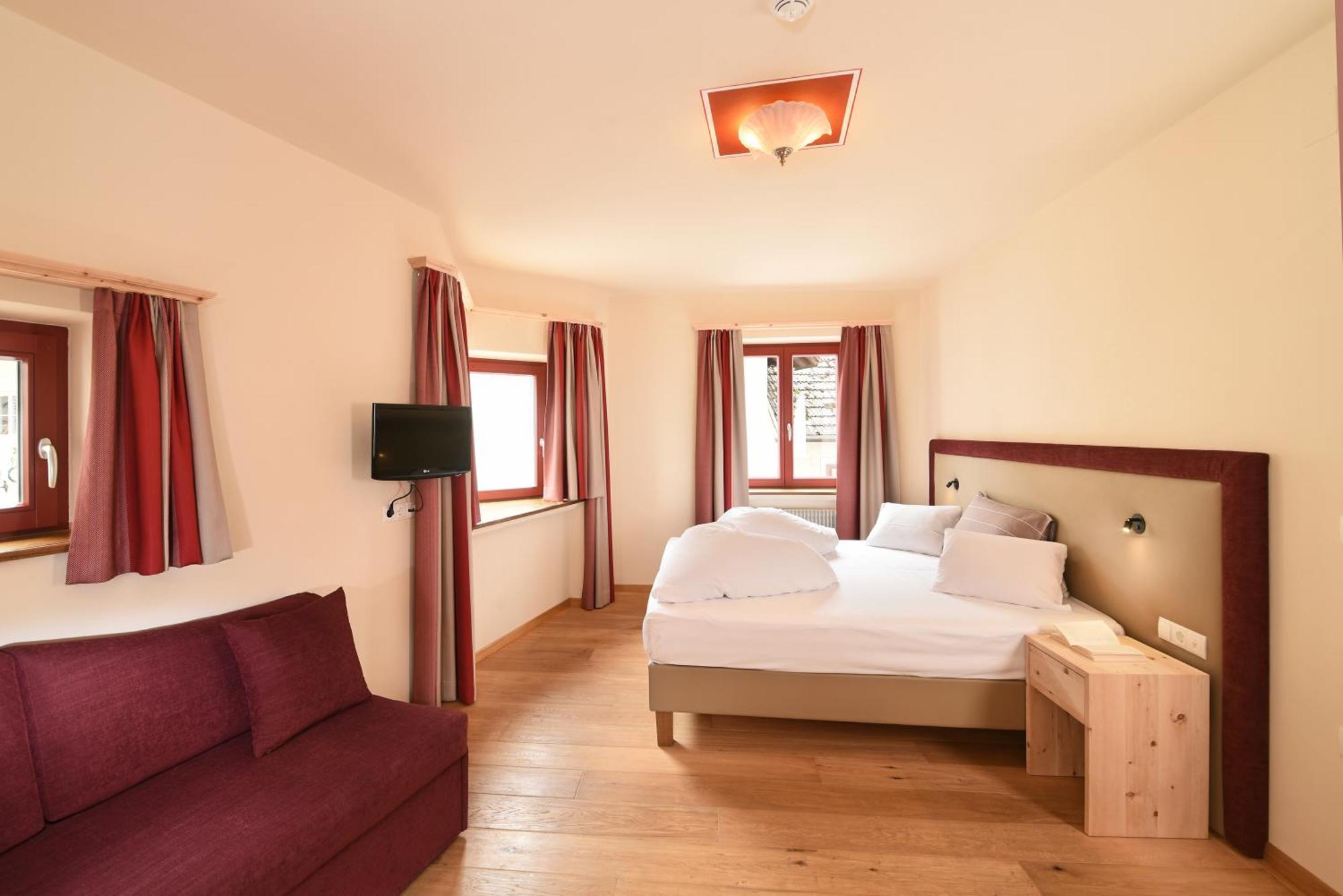 Hotel Gassenwirt Chienes Buitenkant foto