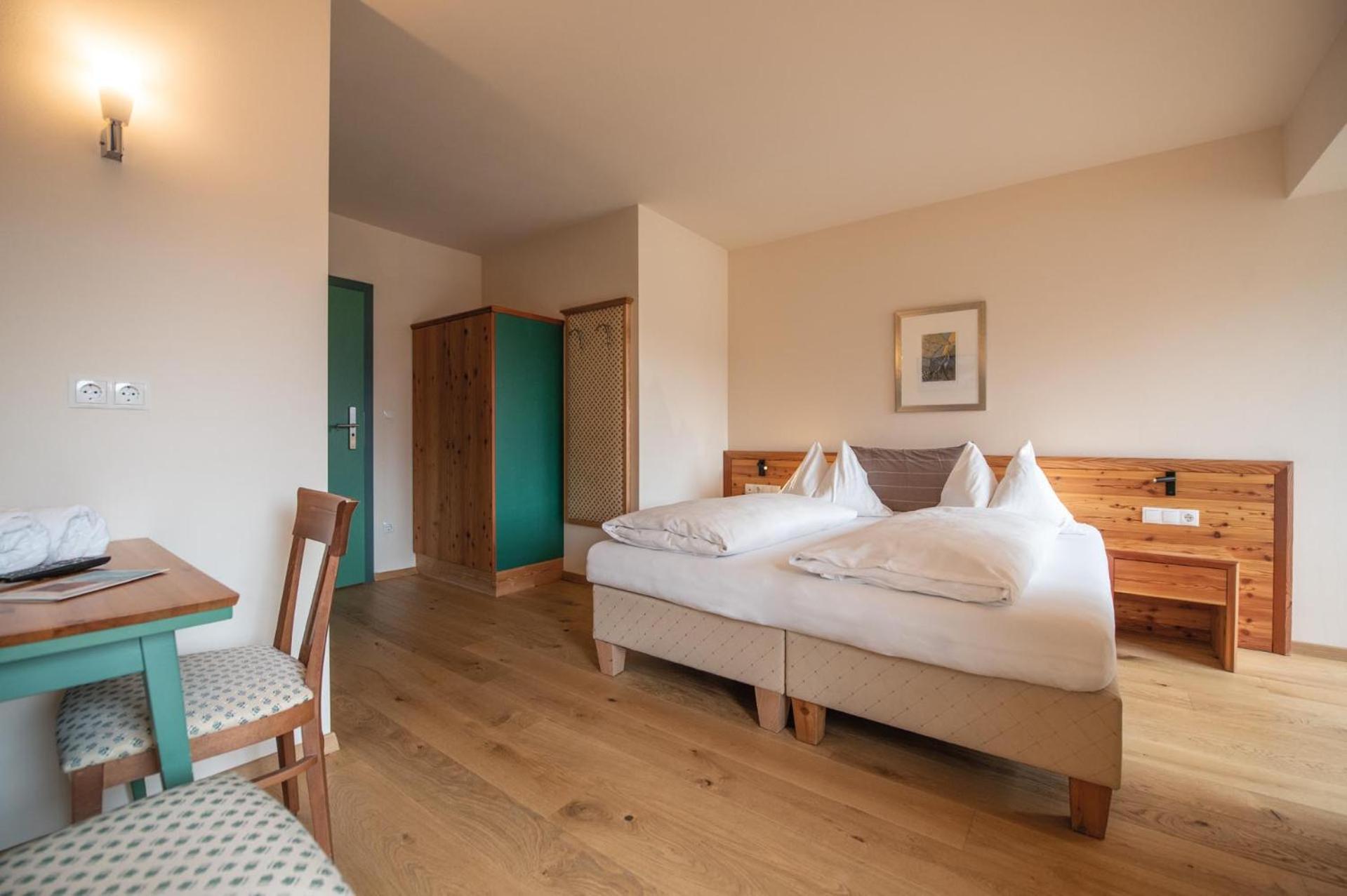 Hotel Gassenwirt Chienes Buitenkant foto